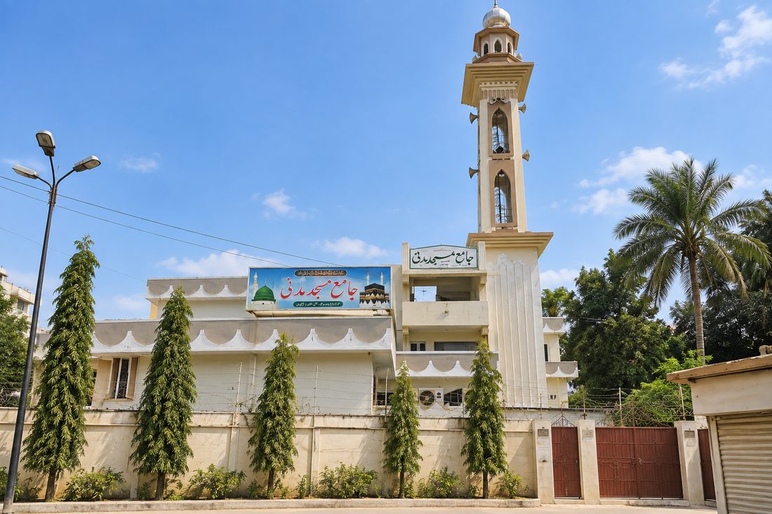 Madni Masjid, Gulshan-e-Iqbal